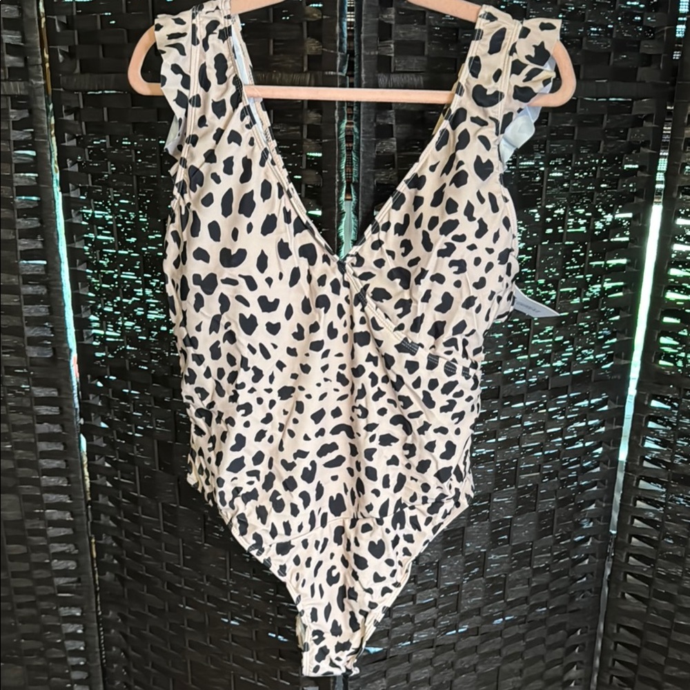 Walkonbeach Animal Print One-Piece XXL
